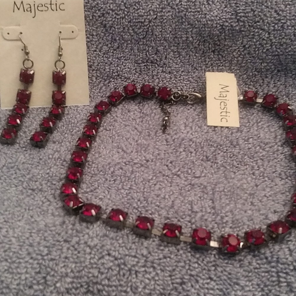 DIAMOND CUT RED RUBIE NECKLACE SET 16IN.